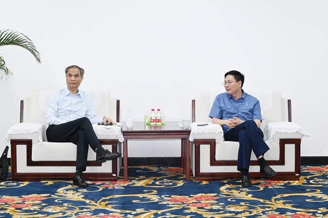 中原證券股份有限公司黨委副書記、總經(jīng)理李昭欣一行到萬基控股集團調(diào)研